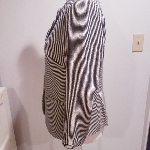 Talbots Navy and Cream Striped Blazer size 10P - Picture 2 of 6